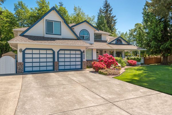 Concrete driveway in Riverhead, 11901